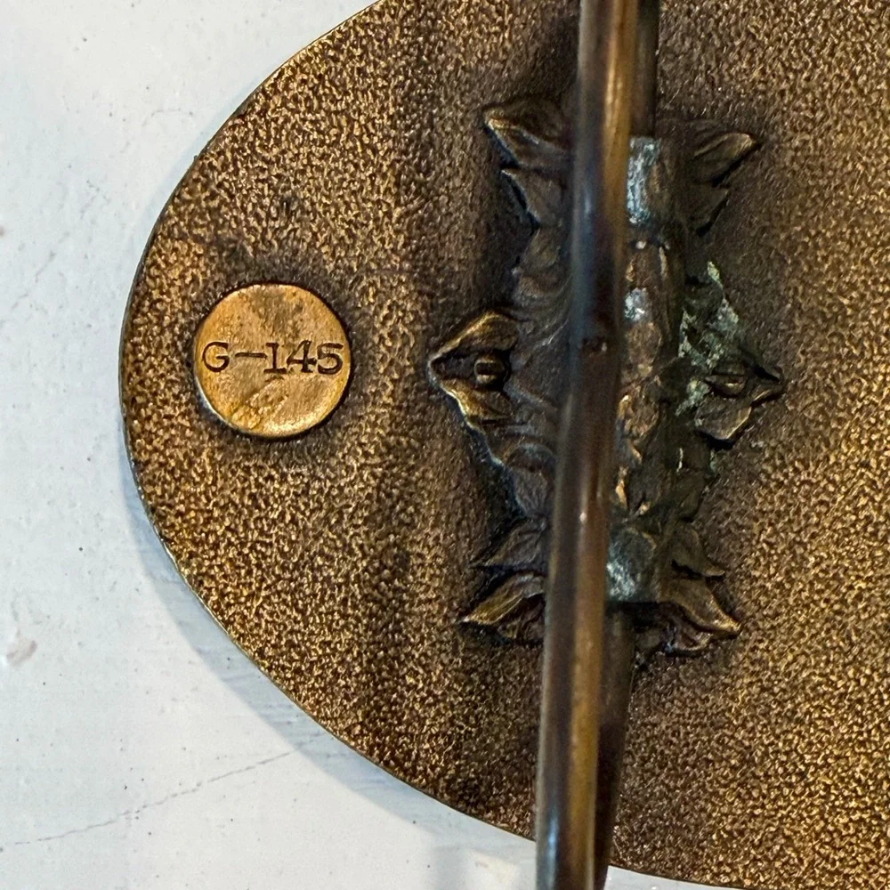 Brass Bergamot Pig Oval Belt Buckle - Rustic Farm Animal Accent